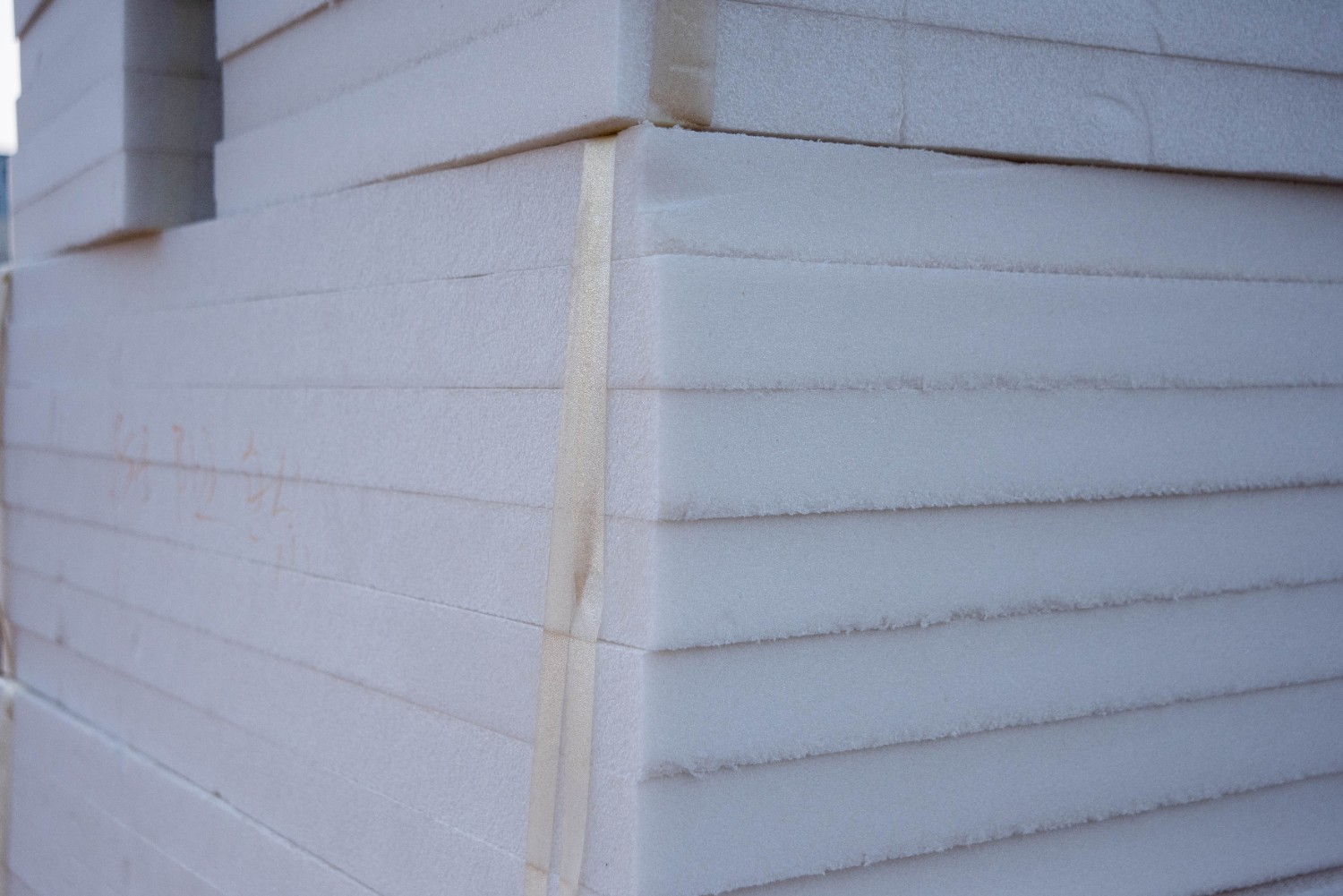 挤塑板与聚苯板的性能对比